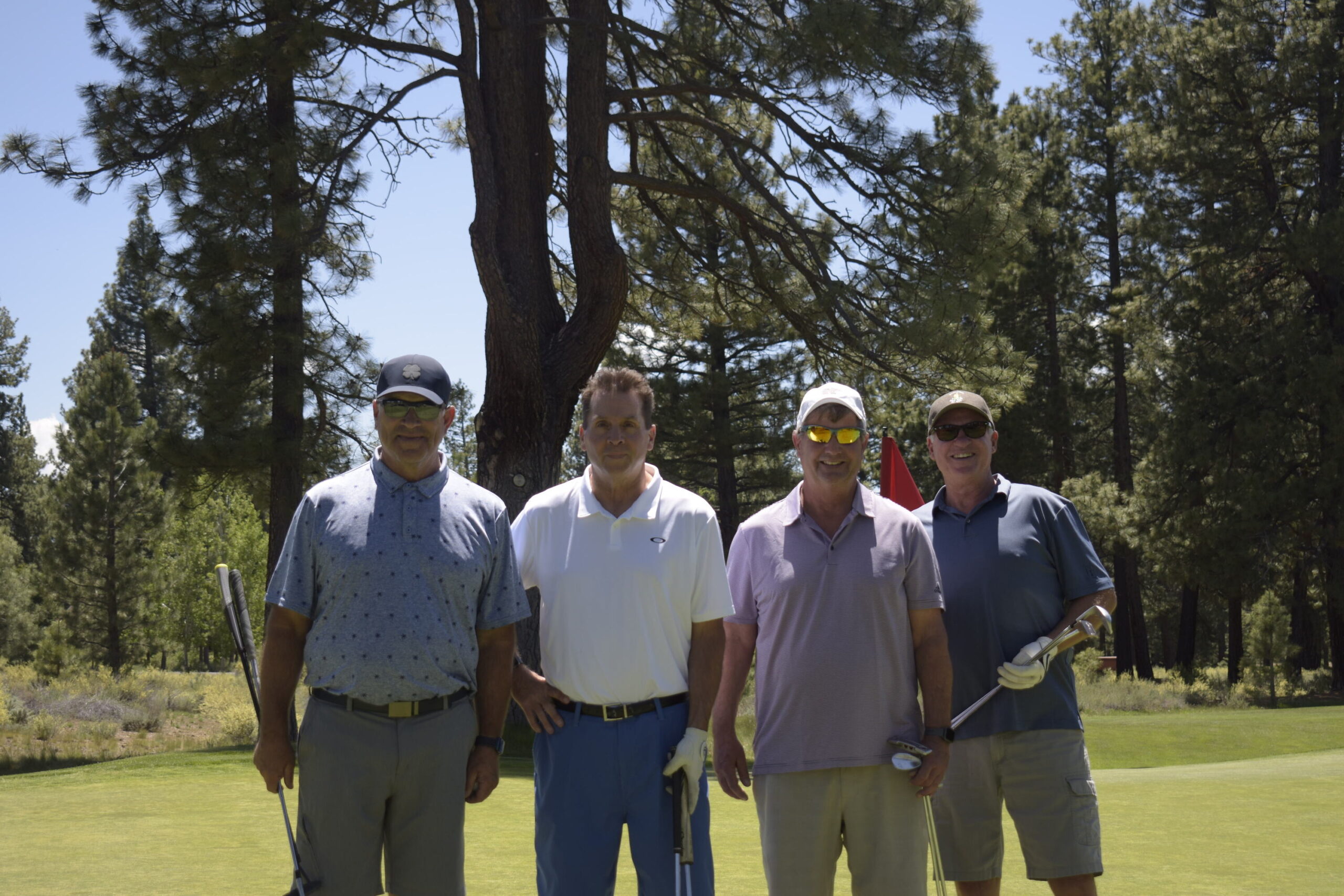 NVforHD 2024 tournament participants at hole, Old Greenwood